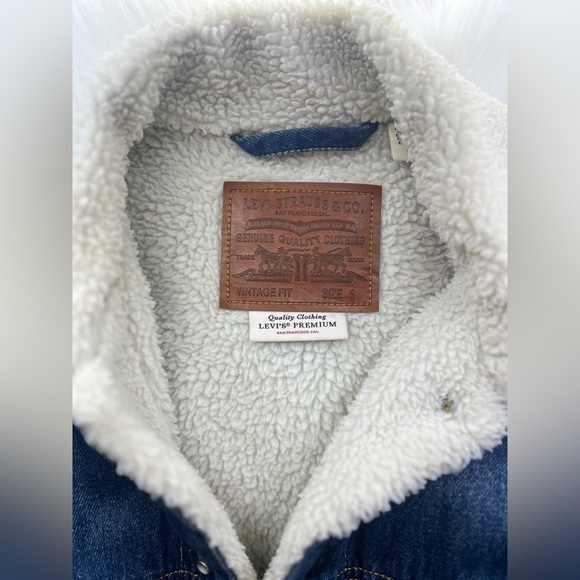 Levi’s Vintage Fit Sherpa Denim Trucker Jacket Men’s Size Small - Picture 3 of 7